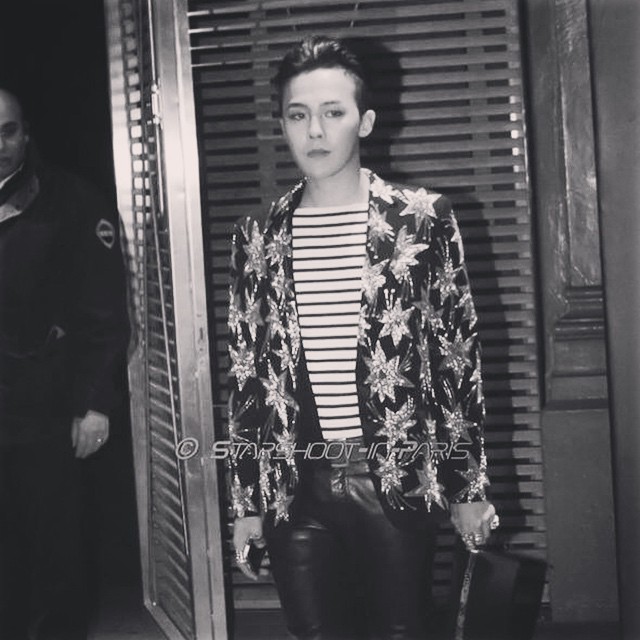 G-Dragon - Saint Laurent Fashion Show - 25jan2015 - starshootinparis - 03.jpg