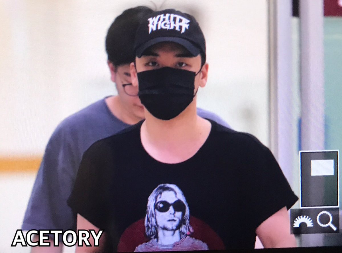 2017-08-07 Seungri arrival Seoul from Japan (3)