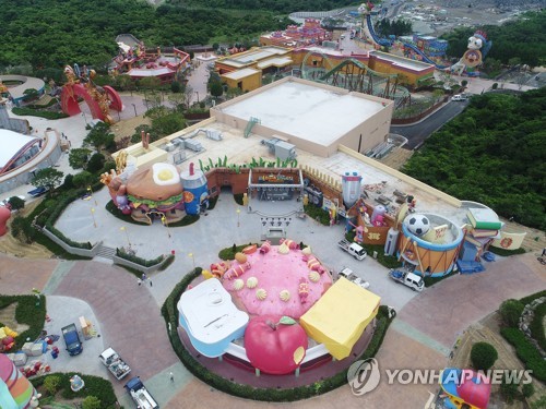 This picture taken on Aug. 8, 2017, shows a theme park in Jeju Shinhwa World under development in Jeju Island. (Yonhap) 