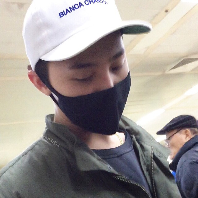 G-Dragon - Gimpo Airport - 02mar2015 - a081813 - 01.jpg
