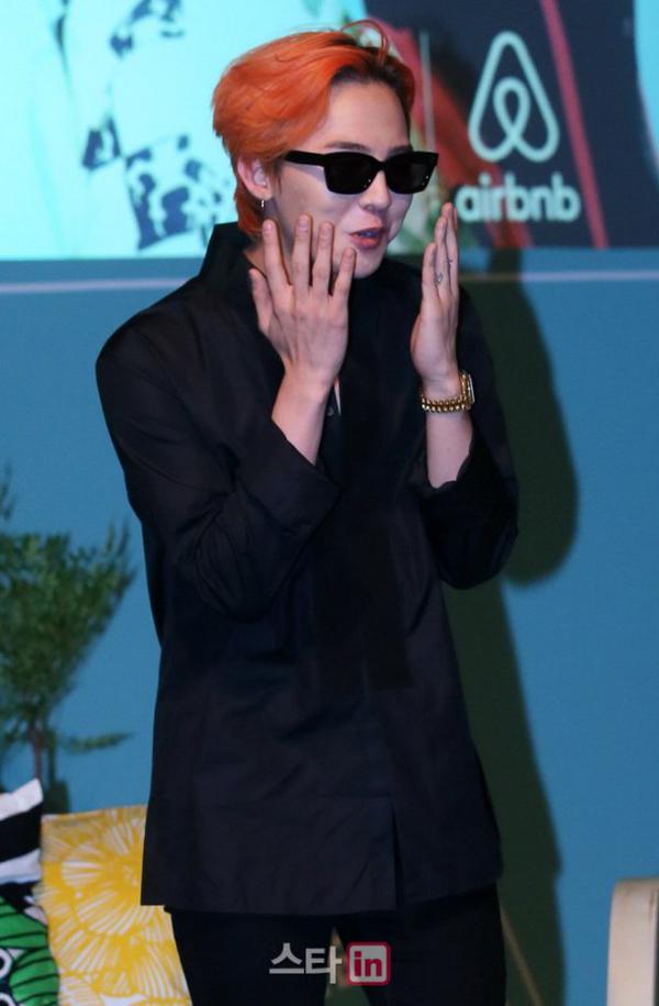 G-Dragon AirBNB Press Conference 2015-08-20 Seoul aaDesignMuseum (16).jpg