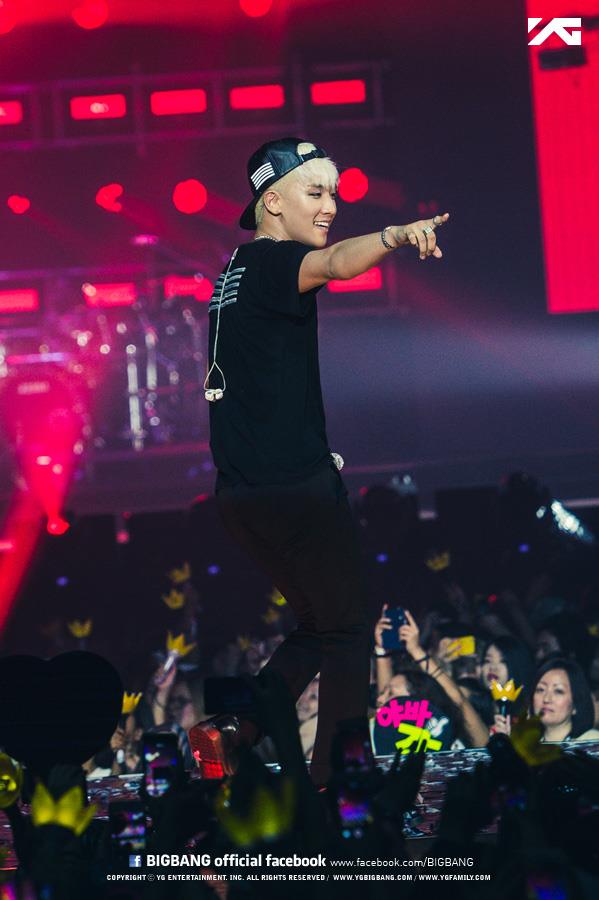 BIGBANG Facebook Official Pics Singapore 2015 006.jpg