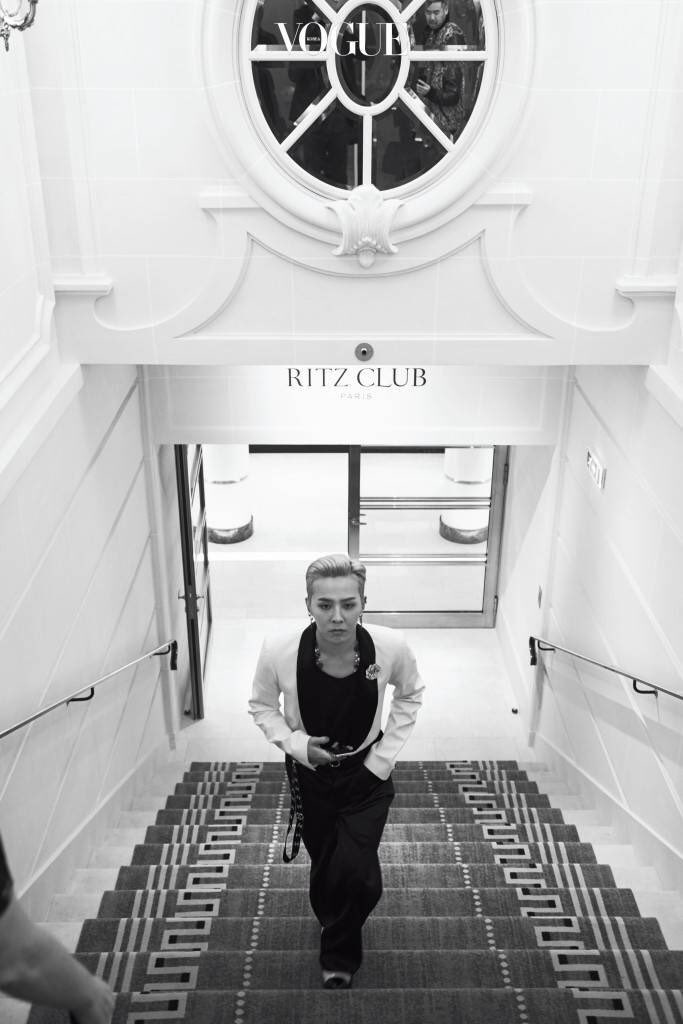 G-Dragon Vogue Paris 2016 (4)