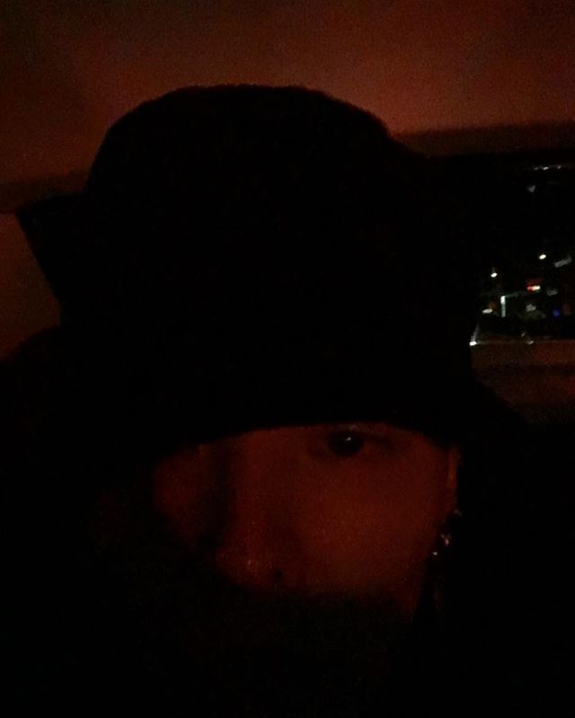 G-Dragon Instagram Nov 22, 2016 6:07pm 