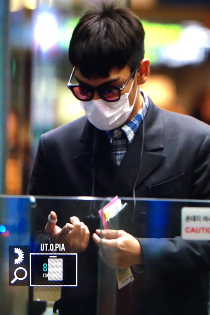 BIGBANG arrival Seoul from Hong Kong 2015-12-03 UTOPIA (2)