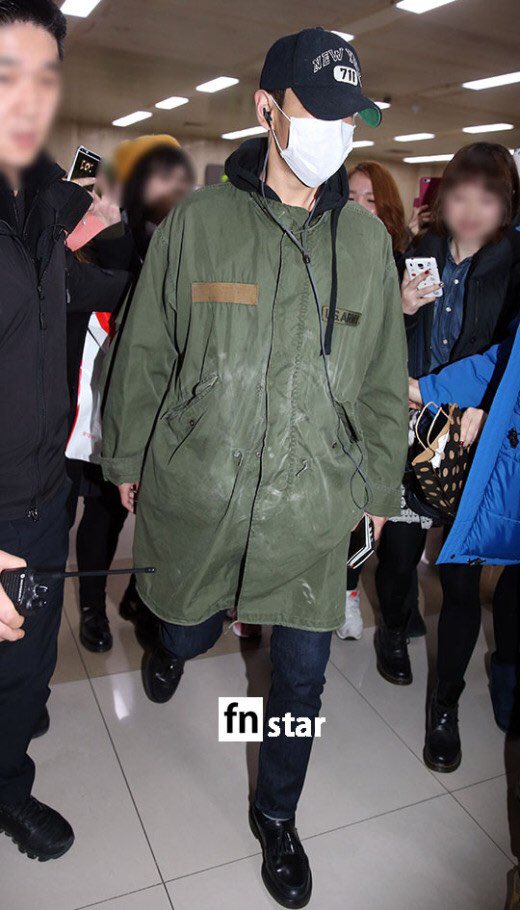 BIGBANG (wout Seungri) Arrival Seoul Gimpo From Beijing 2016-01-02 (27)