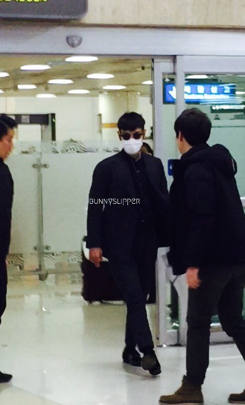 TOP Arrival Seoul Gimpo From Tokyo 2016-02-25 (2)