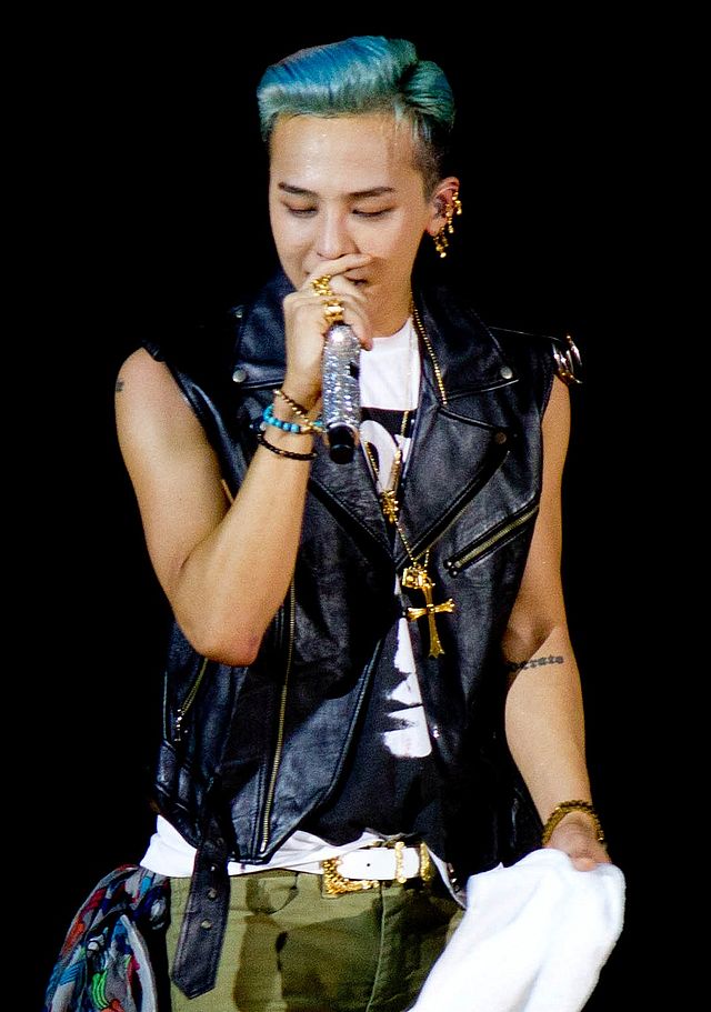 G-Dragon_2012.jpg